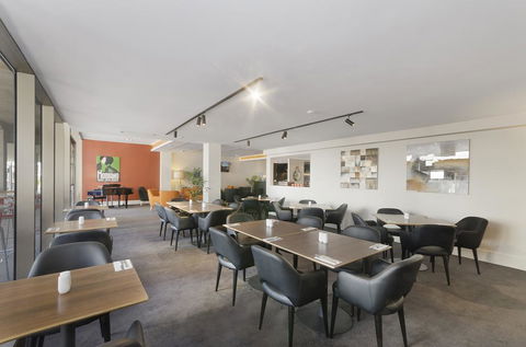 Clarion Hotel Townsville - Accommodation Redcliffe 2
