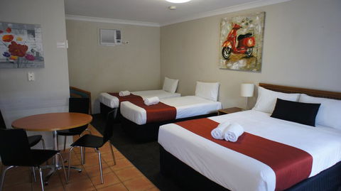Cleveland Motor Inn - Accommodation Redcliffe 2