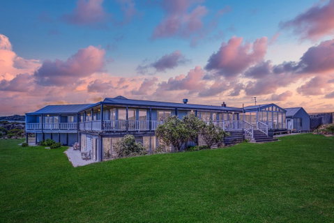 Cliff Top - Accommodation Redcliffe 0