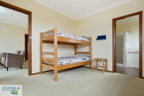 Cliffhanger - Pet Friendly - Accommodation Redcliffe 3