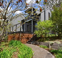 Cloudsong Chalet 2 - Close to the village centre - Accommodation Redcliffe