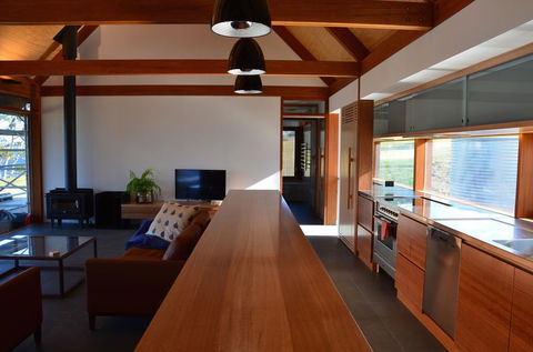 Coast House Tasmania - Accommodation Redcliffe 1
