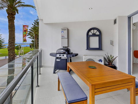 Coast Luxury Apartment 3 - Accommodation Redcliffe 0