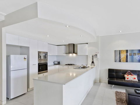 Coast Luxury Apartment 3 - Accommodation Redcliffe 3