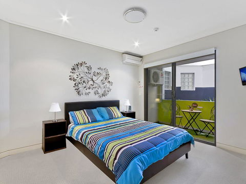 Coast Luxury Apartment 3 - Accommodation Redcliffe 2