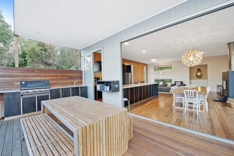 Coastal Break - Accommodation Redcliffe 3