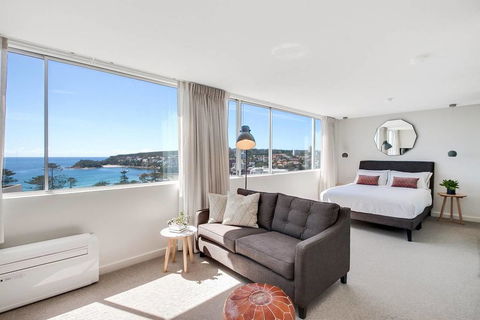 Coastal Chic Designer Apartment - Accommodation Redcliffe 0