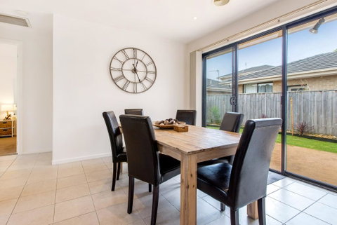 COASTAL HAVEN - DROMANA - Accommodation Redcliffe 2