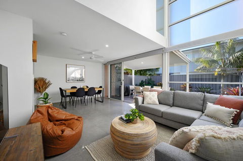 Coastal Living At Wikis - Accommodation Redcliffe 0