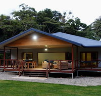 Coconut Beach House - Accommodation Redcliffe