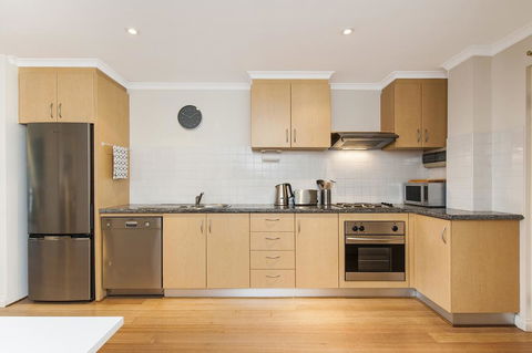 Colin Street Apartment - Accommodation Redcliffe 3