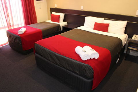 Collie Ridge Motel - Accommodation Redcliffe 0