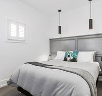Colonial Hampdens - Accommodation Redcliffe