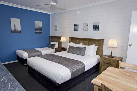 Colonial Motel & Apartments - Accommodation Redcliffe 2