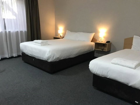Colonial Motel Richmond - Accommodation Redcliffe 2