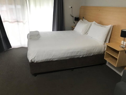 Colonial Motel Richmond - Accommodation Redcliffe 3