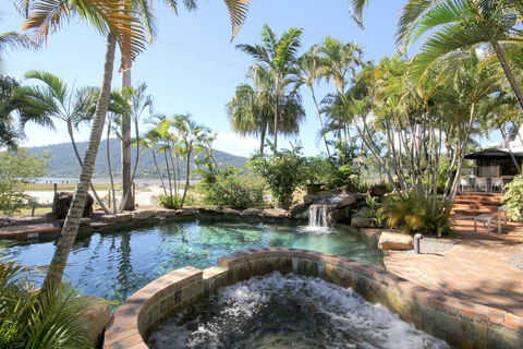 Colonial Palms Motor Inn - Accommodation Redcliffe 2