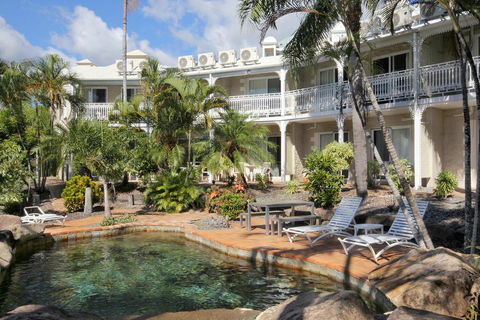 Colonial Palms Motor Inn - Accommodation Redcliffe 0
