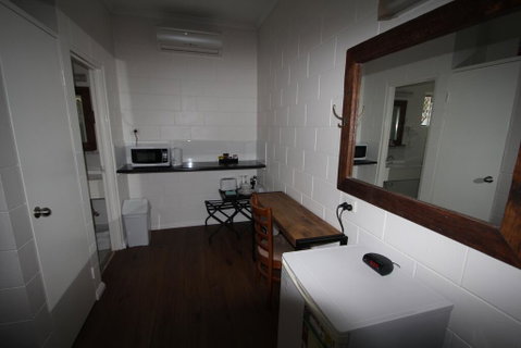 Colonial Rose Motel - Accommodation Redcliffe 3