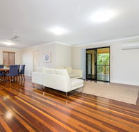 Combles Rd - Accommodation Redcliffe