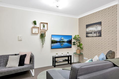 Comfort HS Apartment - Accommodation Redcliffe 0