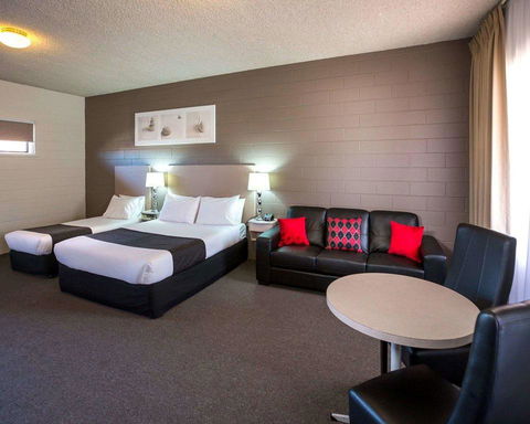 Comfort Inn & Suites King Avenue - Accommodation Redcliffe 3