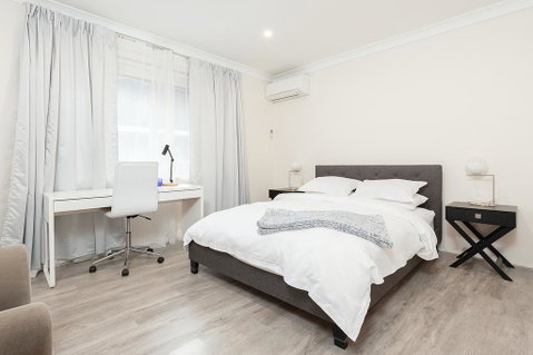 Comfy & Convenient @ Homebush West 300 Steps Train - Accommodation Redcliffe 2