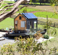 Compass Hut - Accommodation Redcliffe