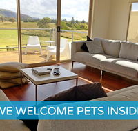 Contemporary Golf Course Frontage 3BR - Accommodation Redcliffe