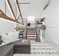 Converted Warehouse City Loft - Accommodation Redcliffe