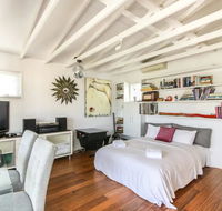 Cool Architect-Designed Studio Close To CBD - Accommodation Redcliffe