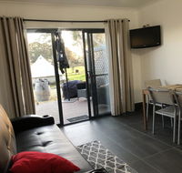 Coonawarra Cabins Unit B - Accommodation Redcliffe