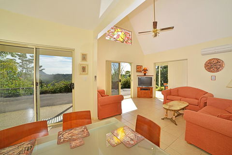 Cooroy Country Cottages - Accommodation Redcliffe 2