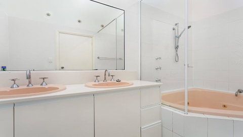 Coral Sands 3 - Pebbly Beach - Accommodation Redcliffe 1