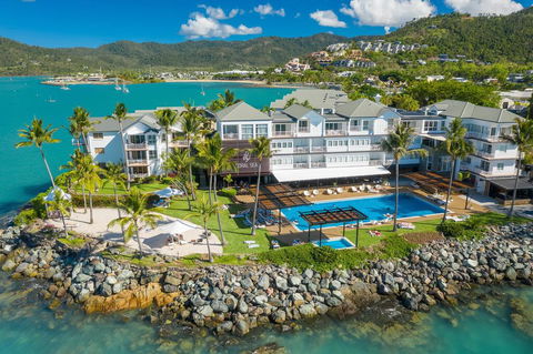 Coral Sea Marina Resort - Accommodation Redcliffe 0