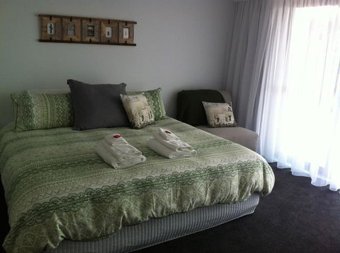 Corinella On The Esplanade Bed & Breakfast - Accommodation Redcliffe 2
