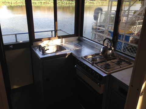 Corroboree Houseboats - Accommodation Redcliffe 2