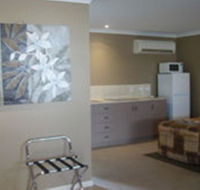 Cosmos Country Motor Inn - Accommodation Redcliffe