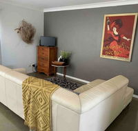 Cosy 1 Bedroom Unit With Views Of The City - Accommodation Redcliffe