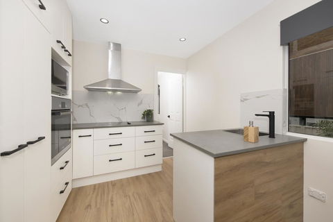 Cosy 2 Bedroom Home - Accommodation Redcliffe 2