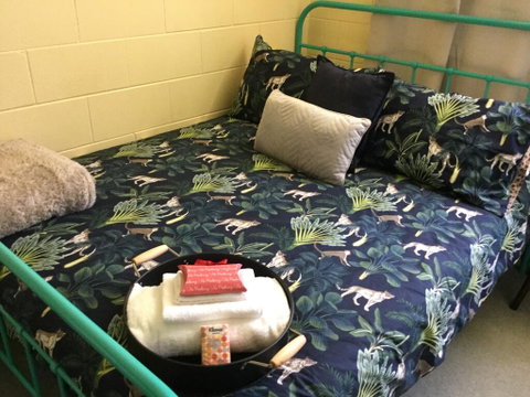 Cosy Bed & Breakfast - Accommodation Redcliffe 0