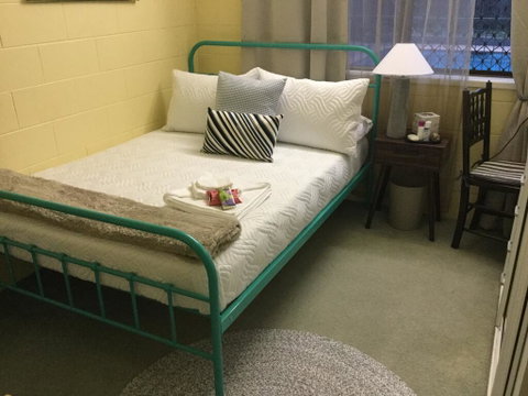Cosy Bed & Breakfast - Accommodation Redcliffe 2