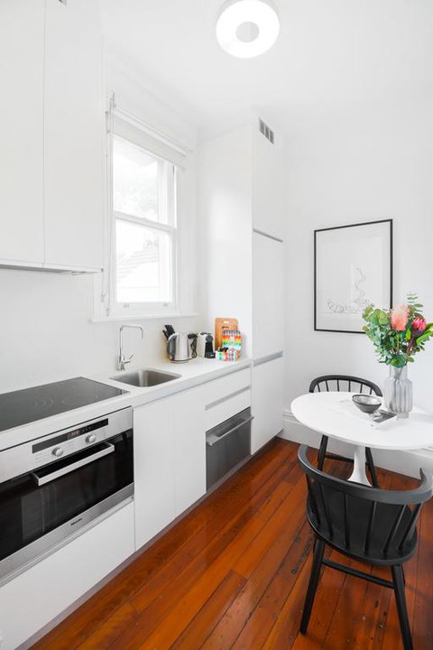 Cosy Nook In Inner-city Victorian Mansion - Accommodation Redcliffe 3