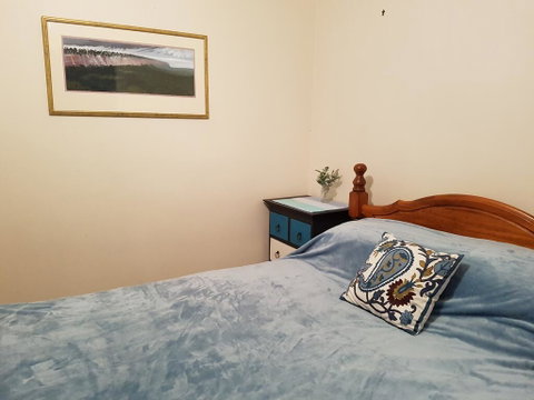 Cosy Quiet Bedroom Ferny Grove - Accommodation Redcliffe 1