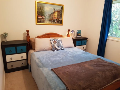 Cosy Quiet Bedroom Ferny Grove - Accommodation Redcliffe 0