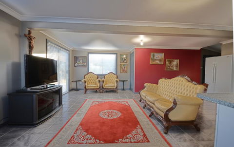 Cottage In The Country - Accommodation Redcliffe 1