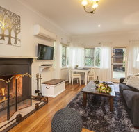 Cottage in the Forest - Accommodation Redcliffe