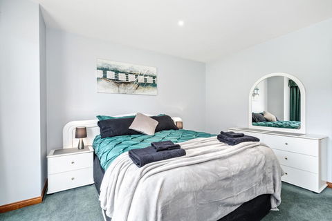 Country Meets Town - Accommodation Redcliffe 1