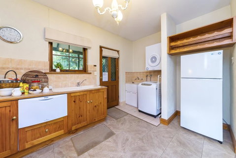 Country Pleasures Bed And Breakfast - Accommodation Redcliffe 3