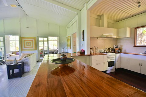 Cow Bay Hilltop Escape - Accommodation Redcliffe 2